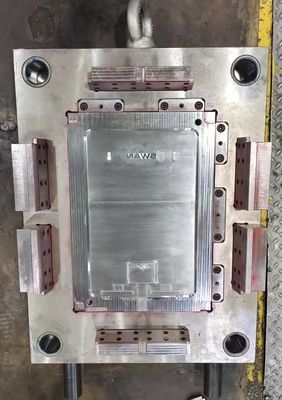 Lo stampaggio ad iniezione di plastica dello stampaggio ad iniezione di precisione del ODM NAK80 S136 dell'OEM muore