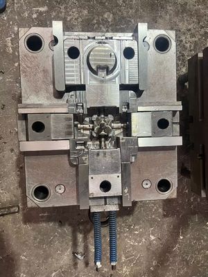 Trattamento termico glassato dado della pressofusione dell'alluminio di S136H 718H 2343
