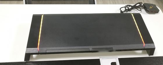 SECC Metal Monitor Stand con USB3.0 Hub / ricarica wireless