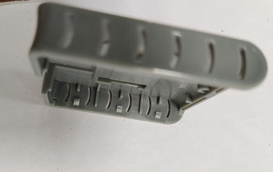 Ordinare dispositivi di comunicazione parti con fresatura e tornitura CNC