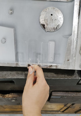 Sistema di stampaggio a iniezione personalizzabile per uso generale per la produzione a più cavità